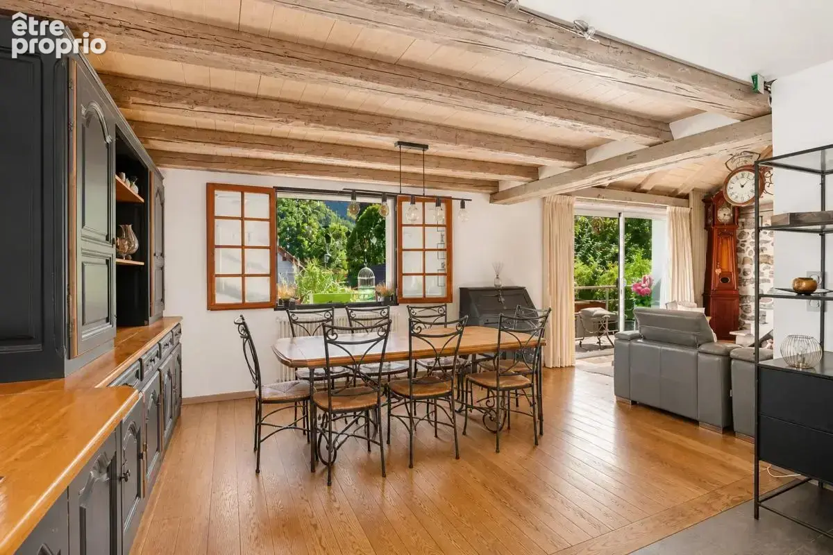 Doussard — maison de caractère avec terrasse, deux studios et un t2 - photo 8