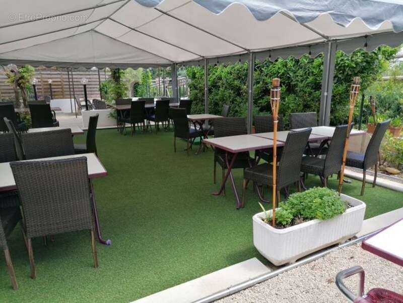 Commerce à PONT-SAINT-ESPRIT