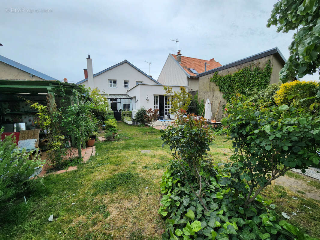 Maison à LA FLECHE