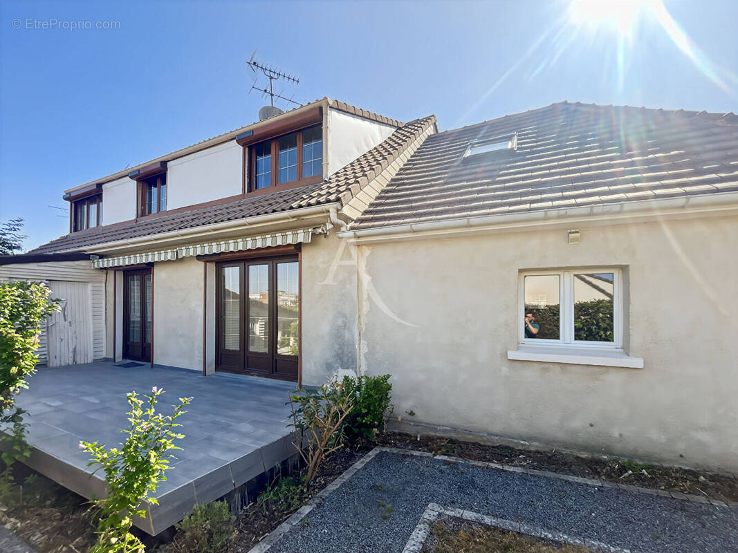 Maison à MEULAN