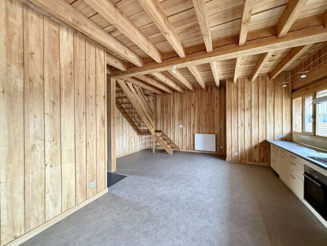 Appartement à COURTERANGES