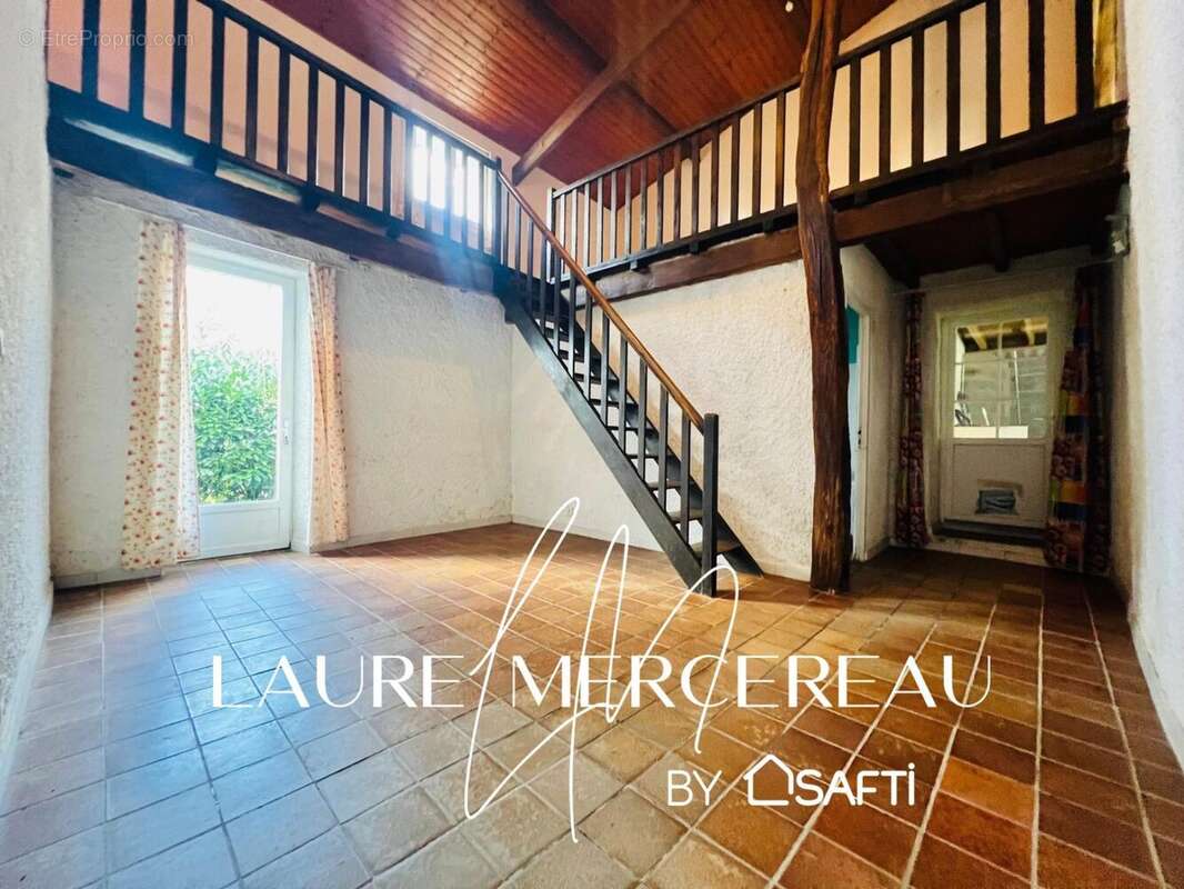 Photo 4 - Maison à SAINT-ETIENNE-DU-BOIS