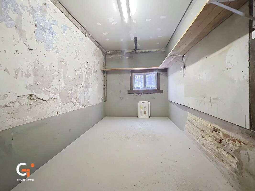 Maison de ville avec annexes - photo 12