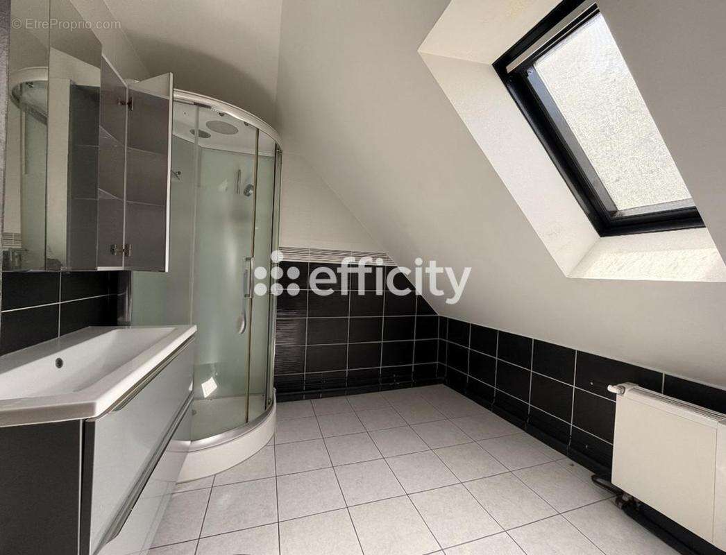 Maison 96 m² à Meulan  - photo 7