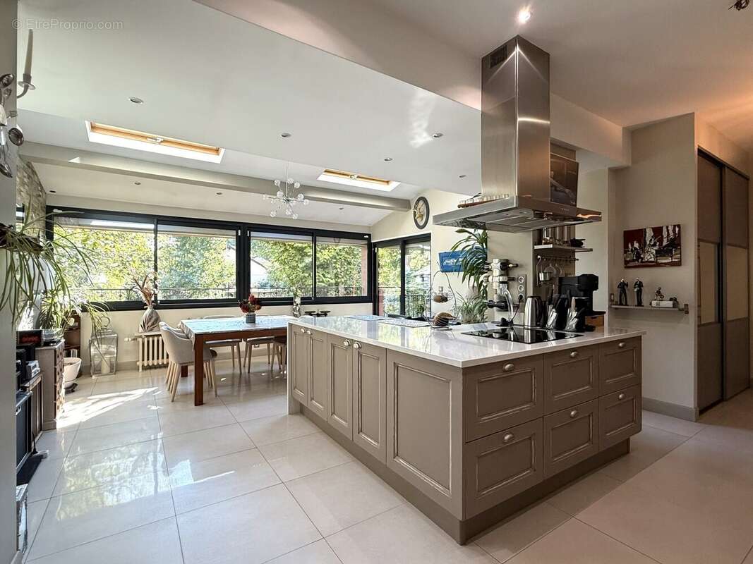 Maison à LIVRY-GARGAN