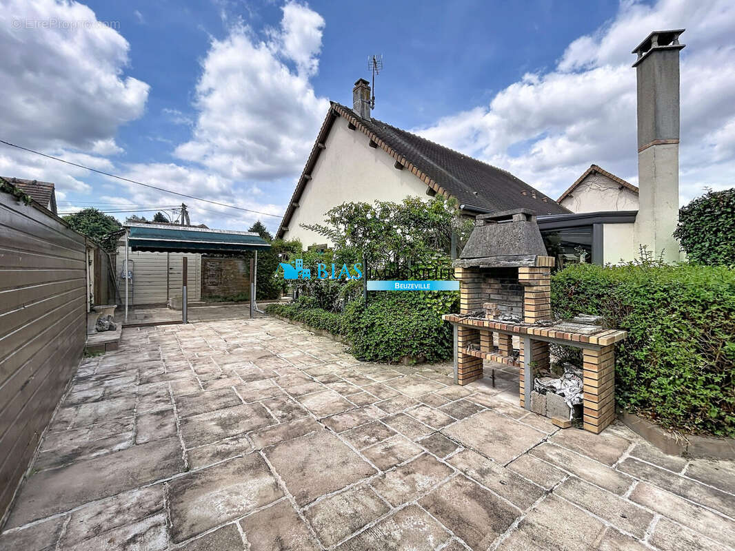 Maison 155 m² à Beuzeville  - photo 3