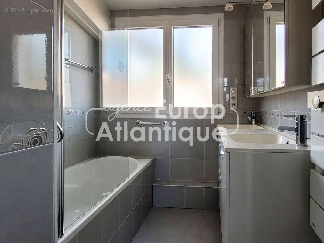 Maison à LES MATHES