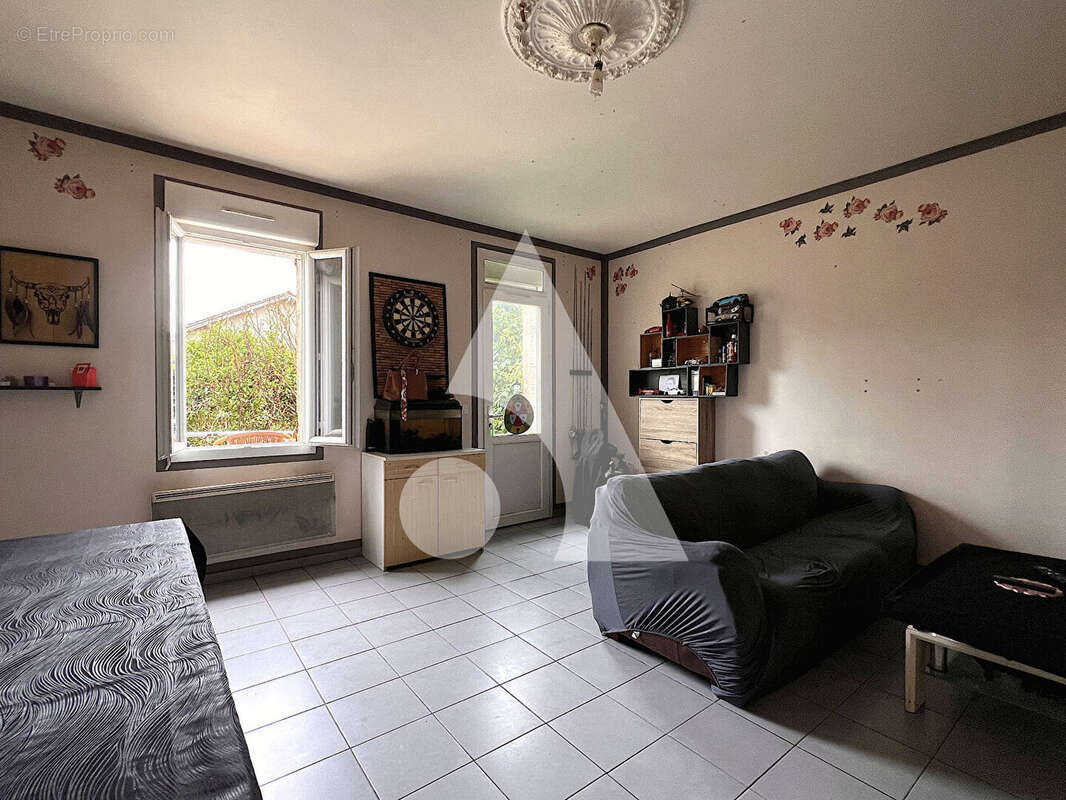 Immeuble Coutras 7 pièces 141.8 m2 - photo 12