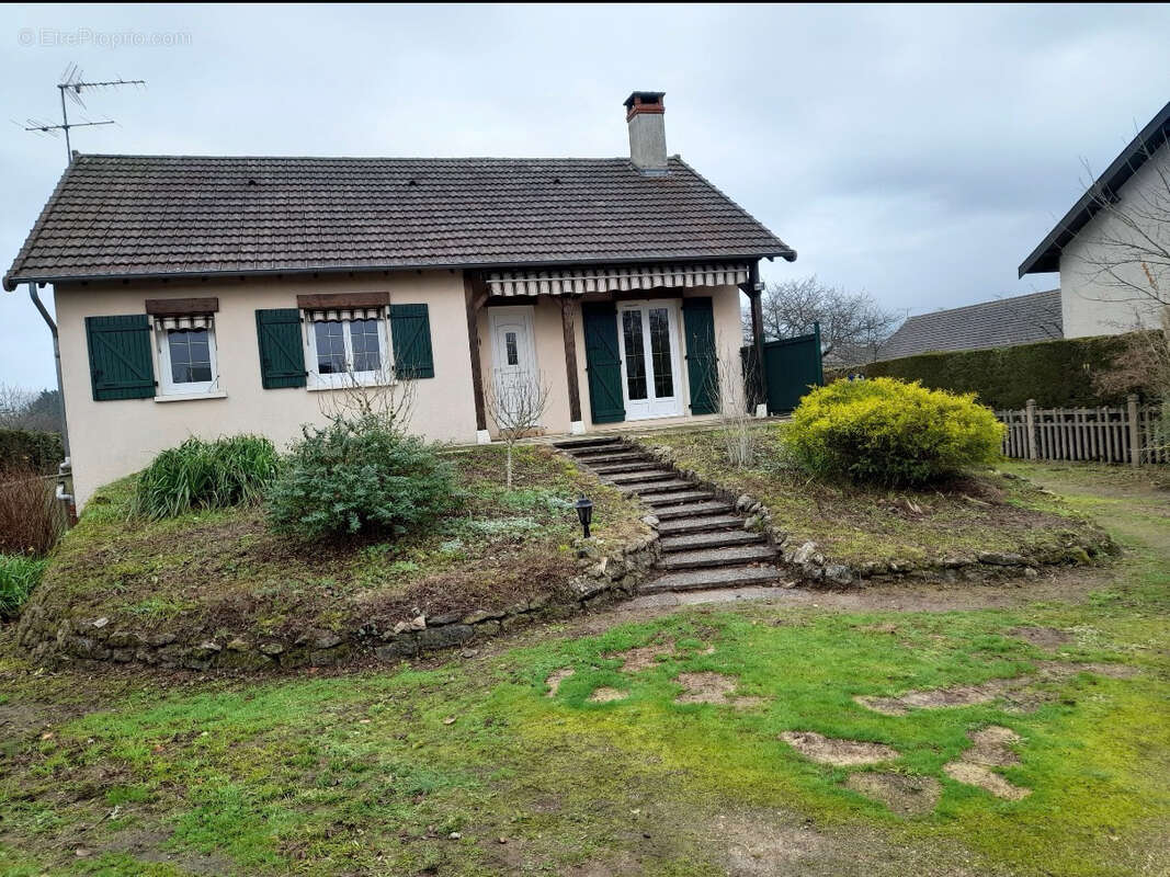 Maison élevee sur sous-sol - photo 2