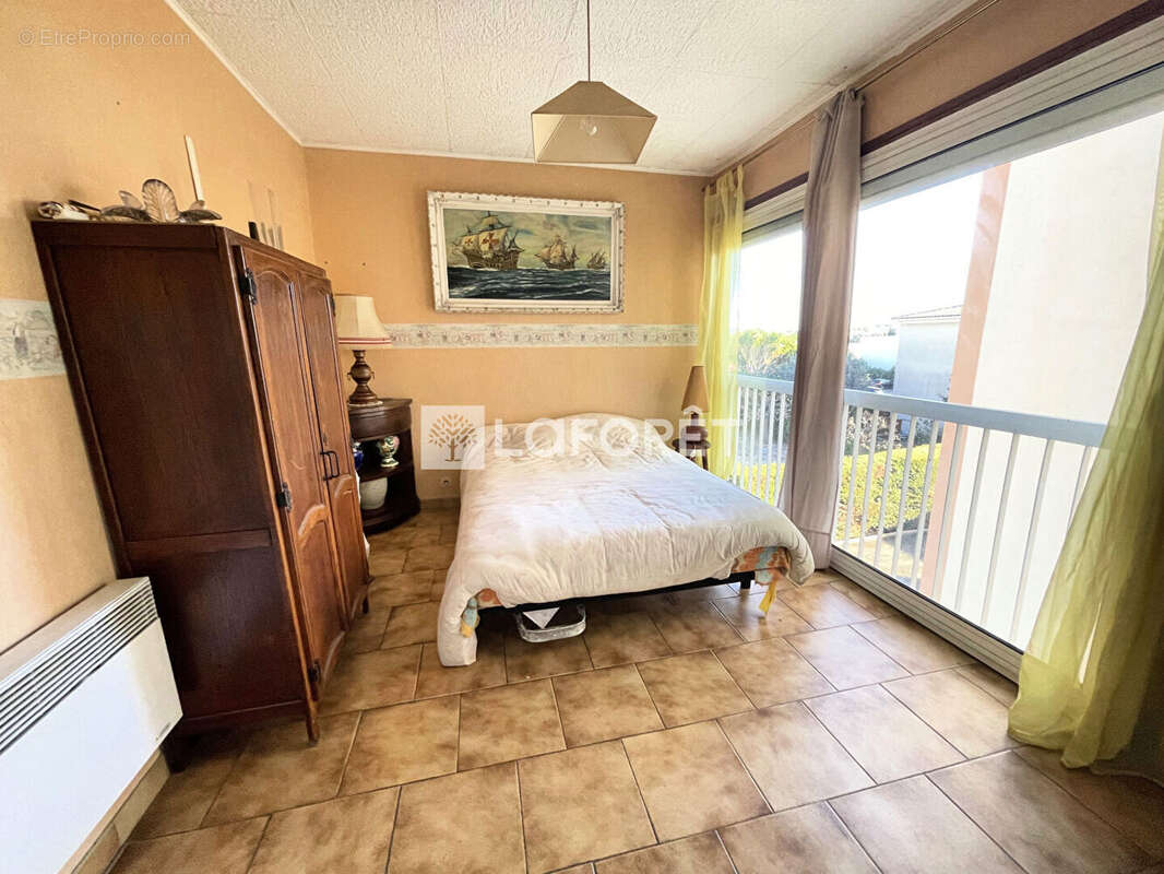 Appartement à SAINT-LAURENT-DU-VAR