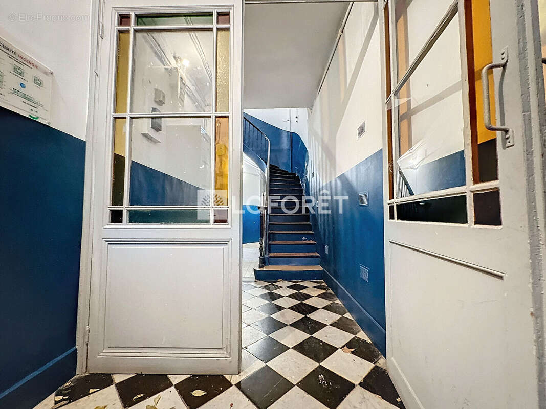 Appartement à MARSEILLE-4E