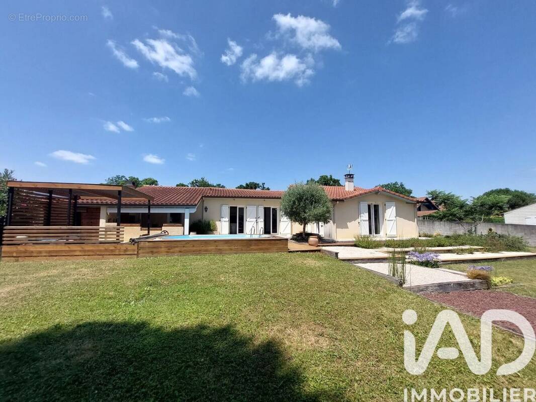 Photo 1 - Maison à BARBAZAN-DEBAT