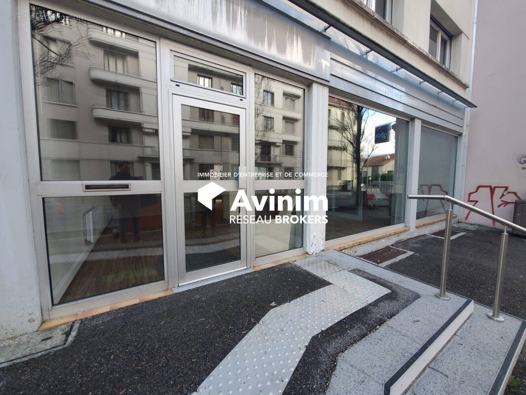 Commerce 153 m² à Chambery  - photo 1