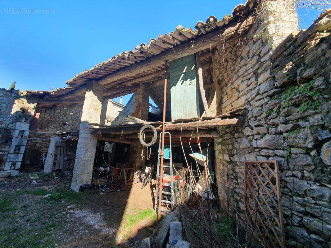 Maison à BERRIAS-ET-CASTELJAU