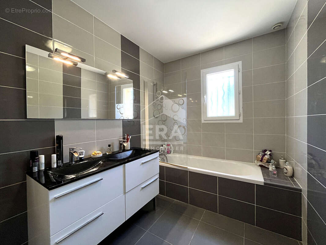 Maison à COULOUNIEIX-CHAMIERS