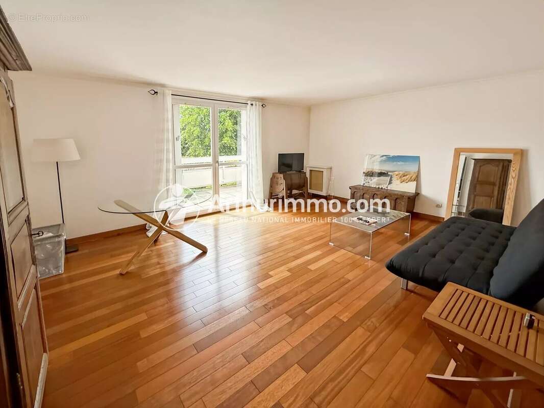 Appartement à ETIOLLES