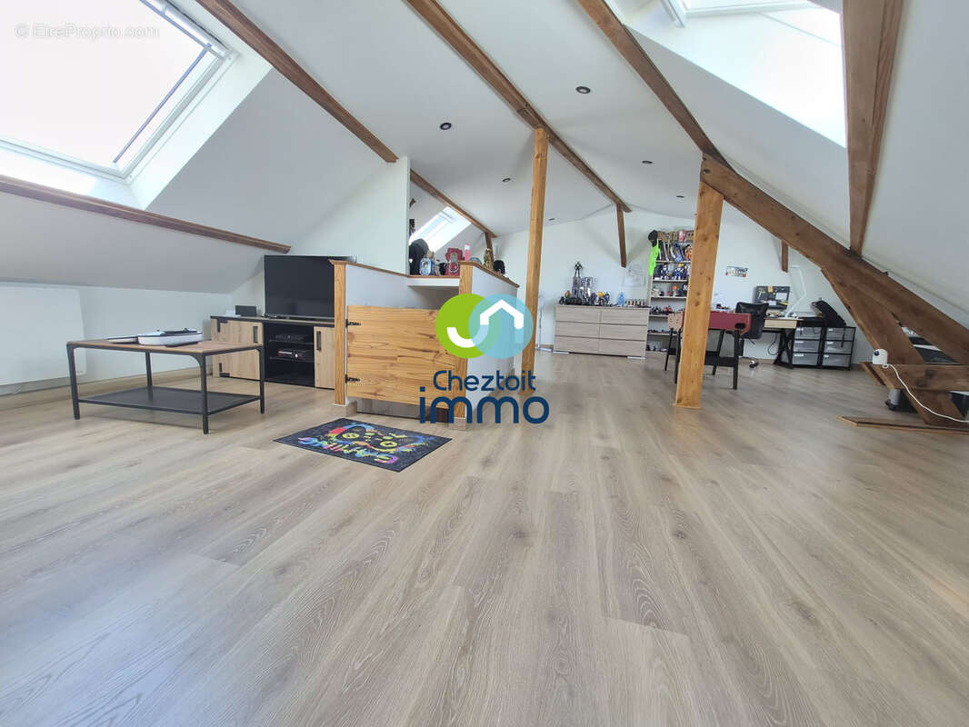Maison de ville entièrement rénovée - photo 20