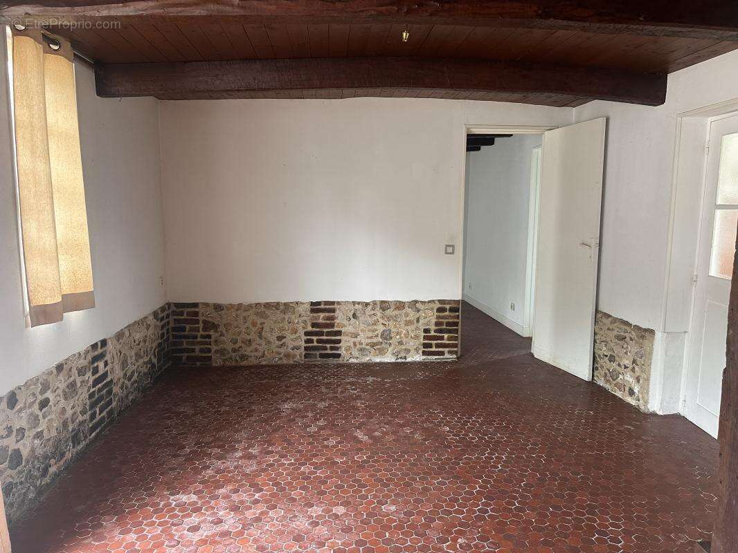 Maison 50 m² à Reux  - photo 7
