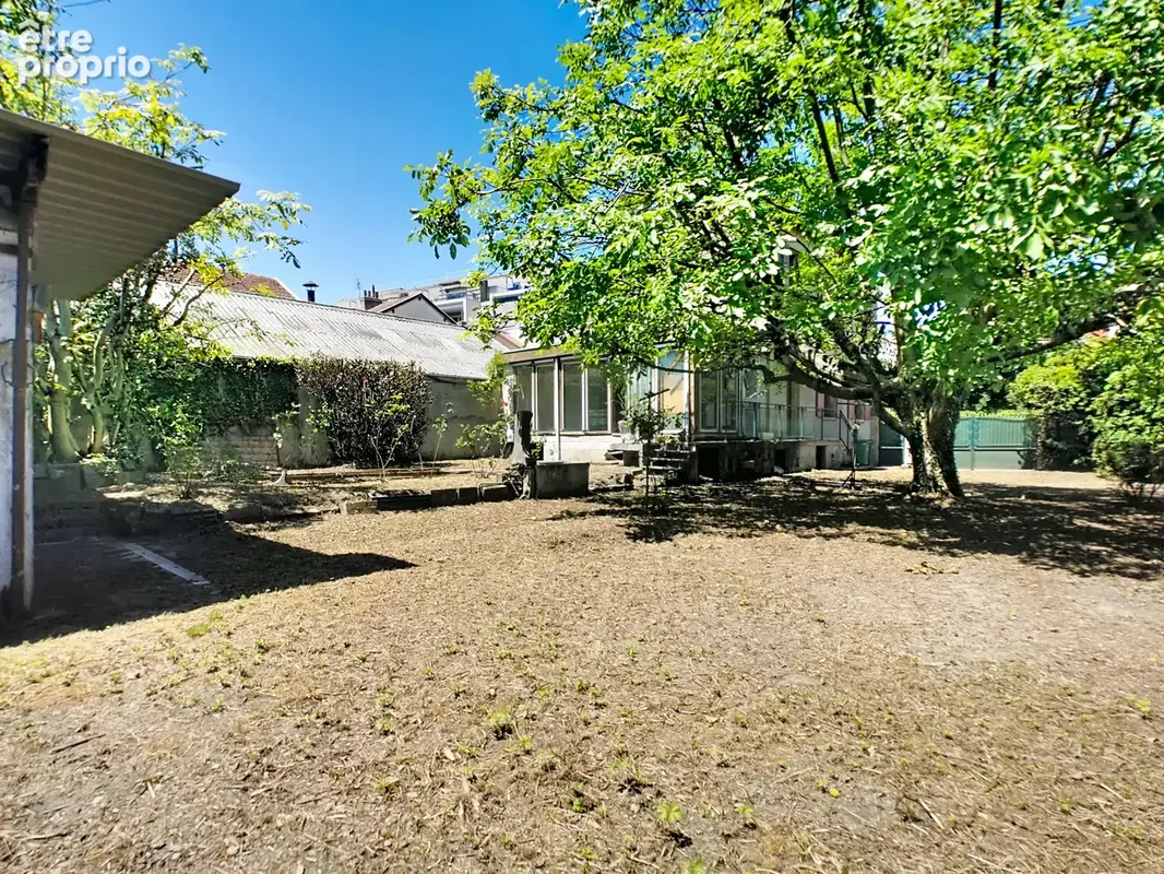 Bajatière / limite Saint-Martin d'Hères : maison de 128m2 à rénover sur terrain de 584m2 avec garage - photo 6