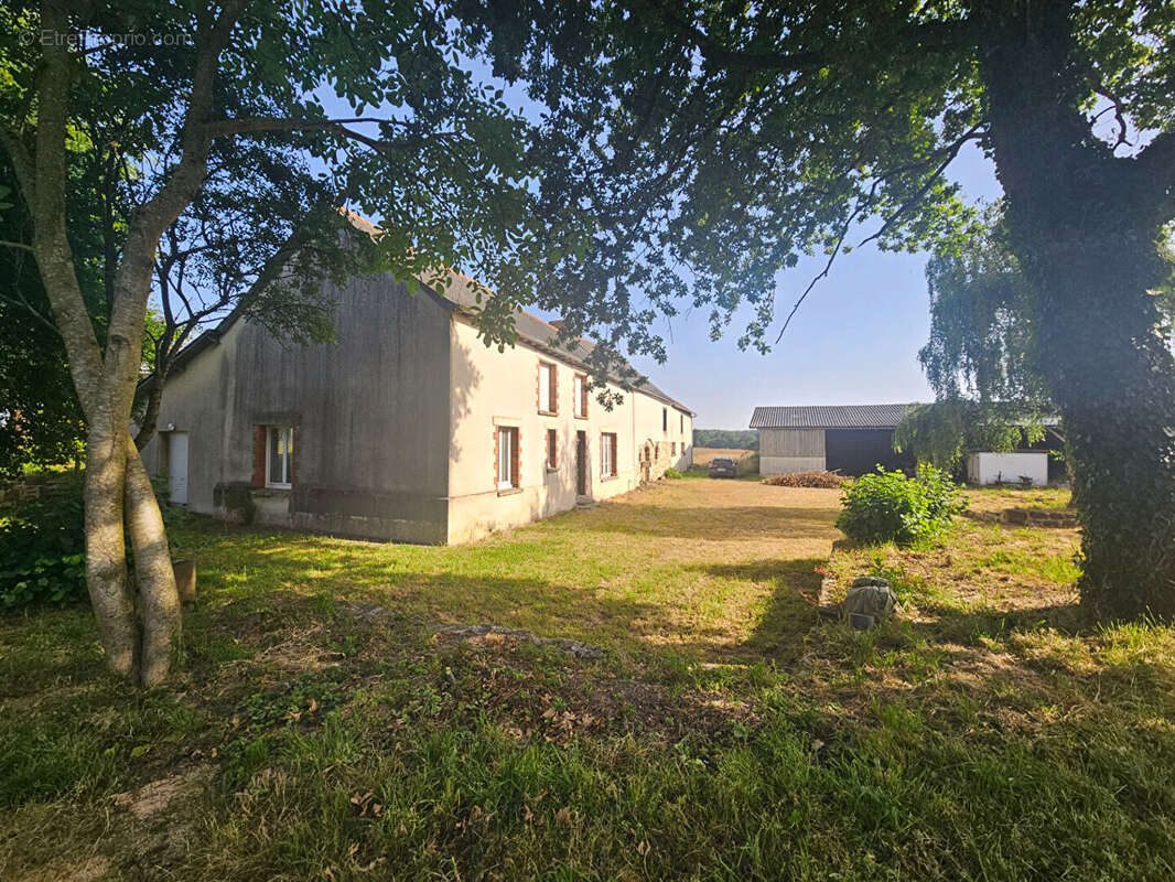 EXCLUSIVITÉ AMANDA - Longère en pierres - 7 pièces - 111 m2 - 5 Chambres - Dépendances - VIGNOC - photo 10