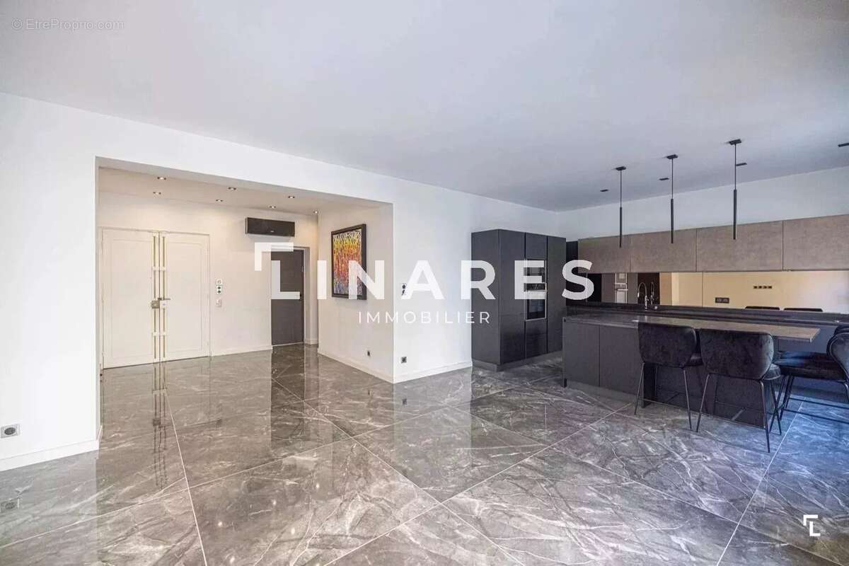 Appartement à MARSEILLE-8E