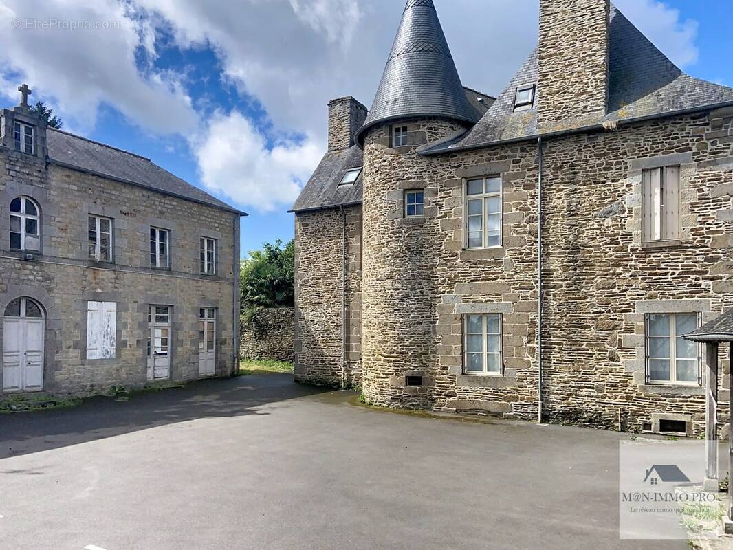 Maison à ANTRAIN