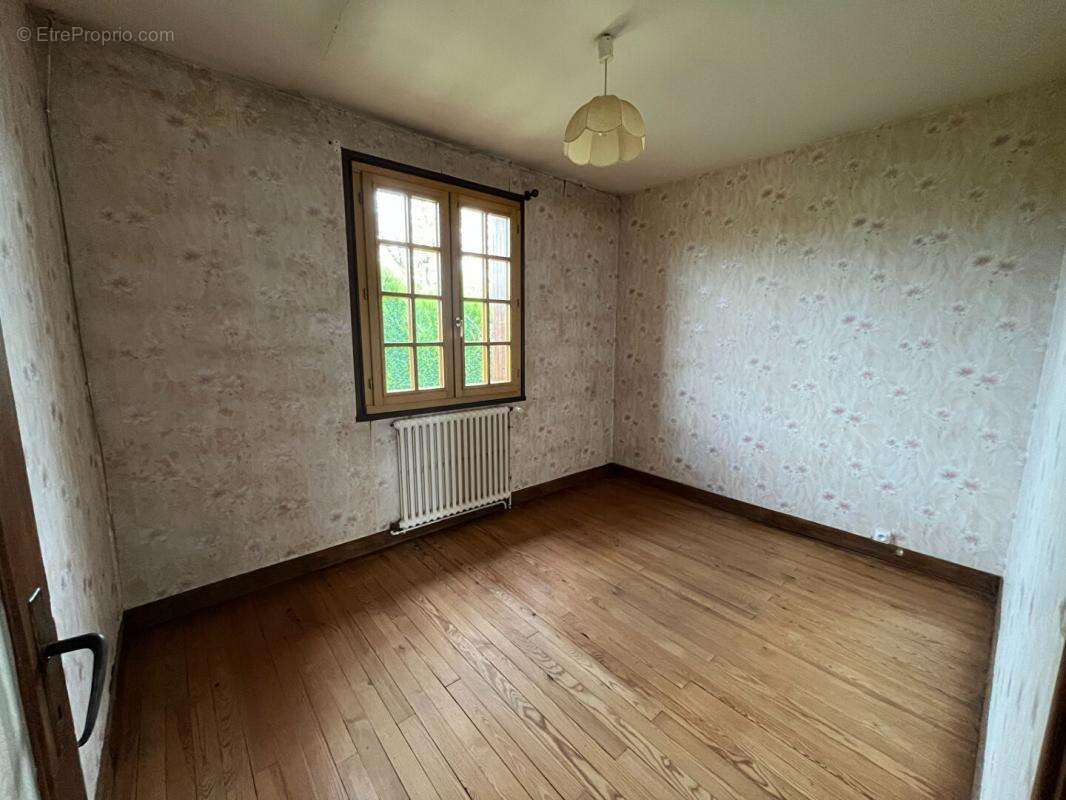 Maison à CUY-SAINT-FIACRE