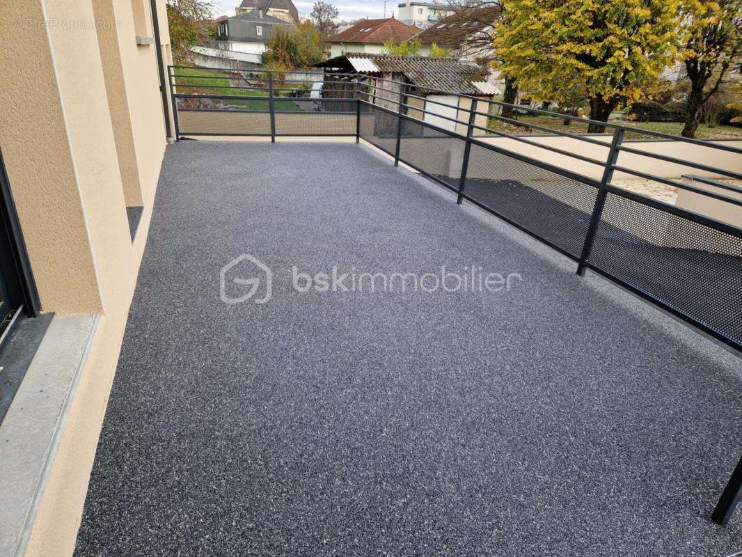 Maison à LA TOUR-DU-PIN