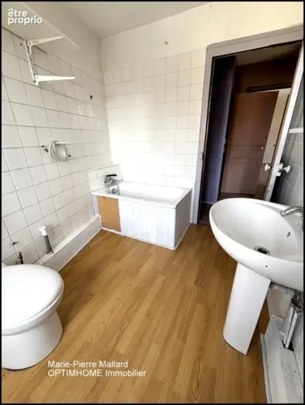 Une belle bâtisse en pierre au cœur d’un village creusois à SOUBREBOST (23) - photo 30
