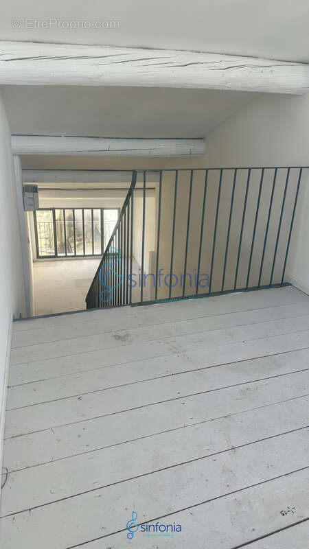 Appartement à UZES