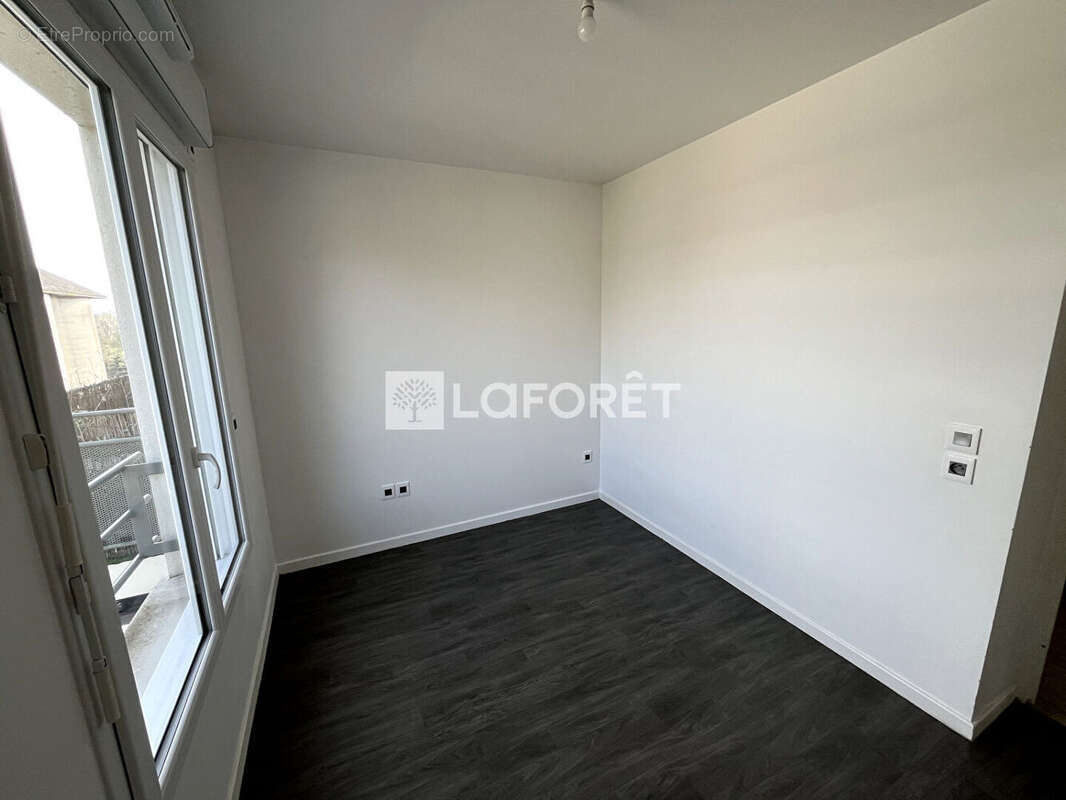 Appartement à HARDRICOURT