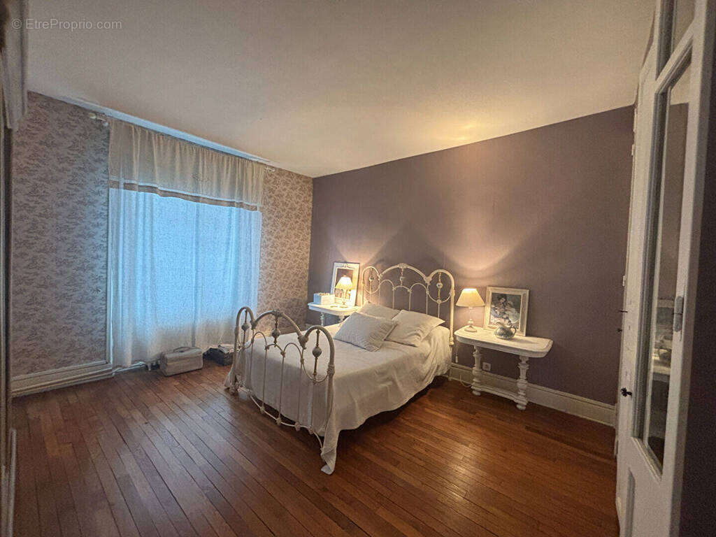 Maison 8 pièces 220 m² Châteauroux - photo 7