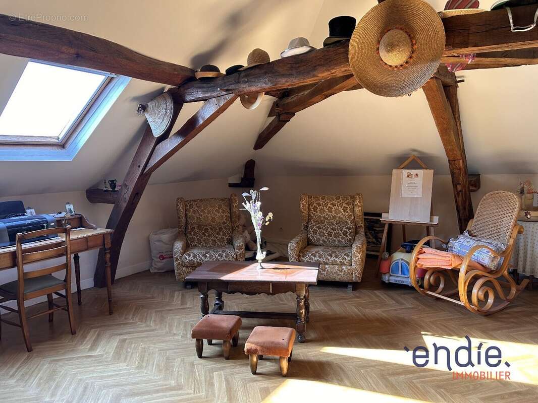 Maison à SENNEVIERES