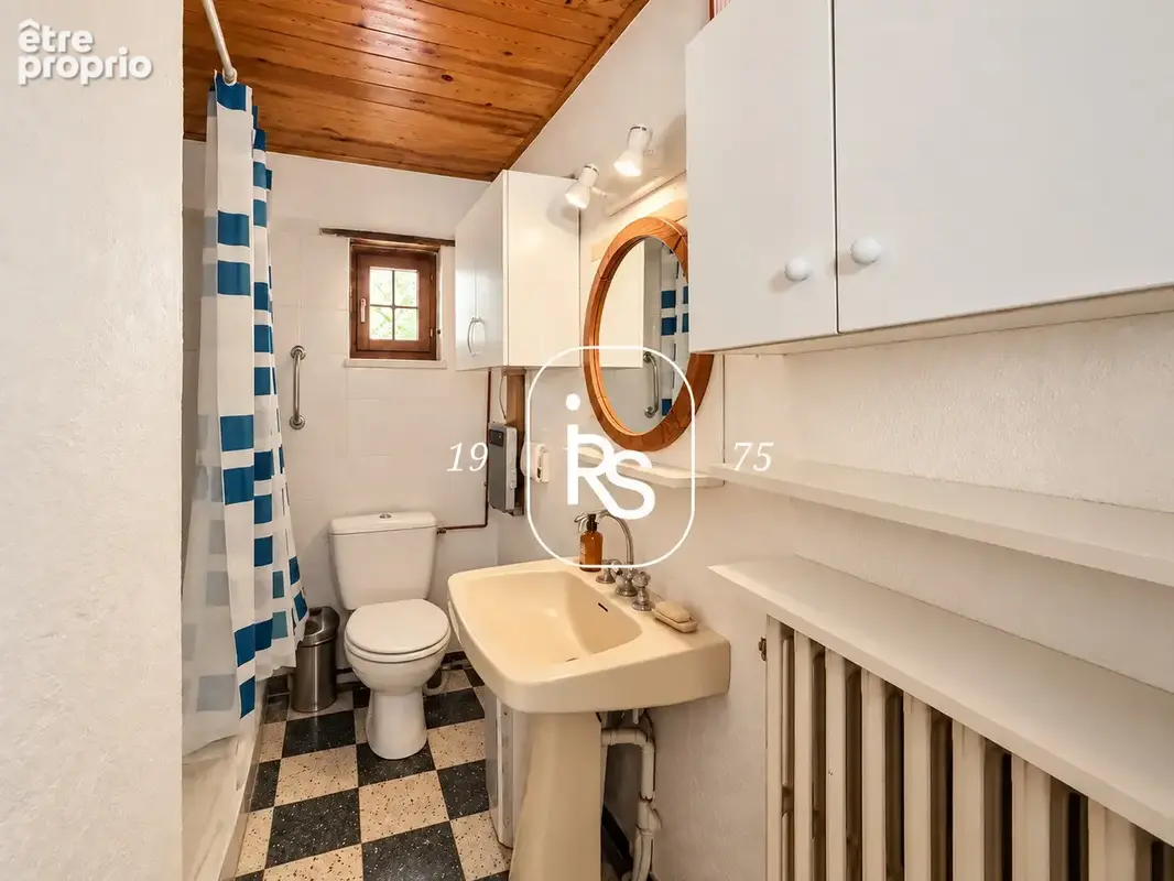 Maison de hameau divisée en deux logements de 102 m2 habitables et de 50,7 m2 avec un terrain de 571 m2 - photo 9