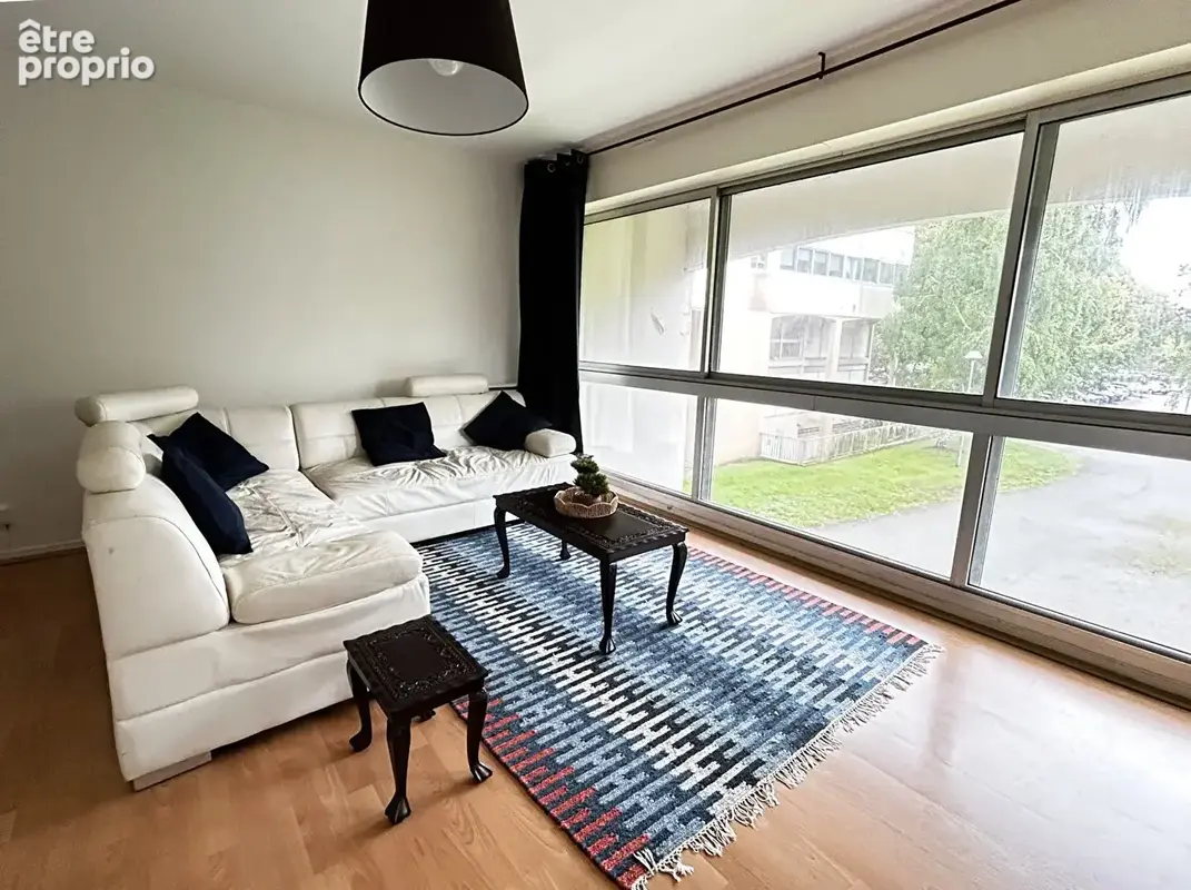 FINISTÈRE: Brest. Spacieux appartement T4 meublé avec ascenseur et deux places de stationnement sécurisées. - photo 5