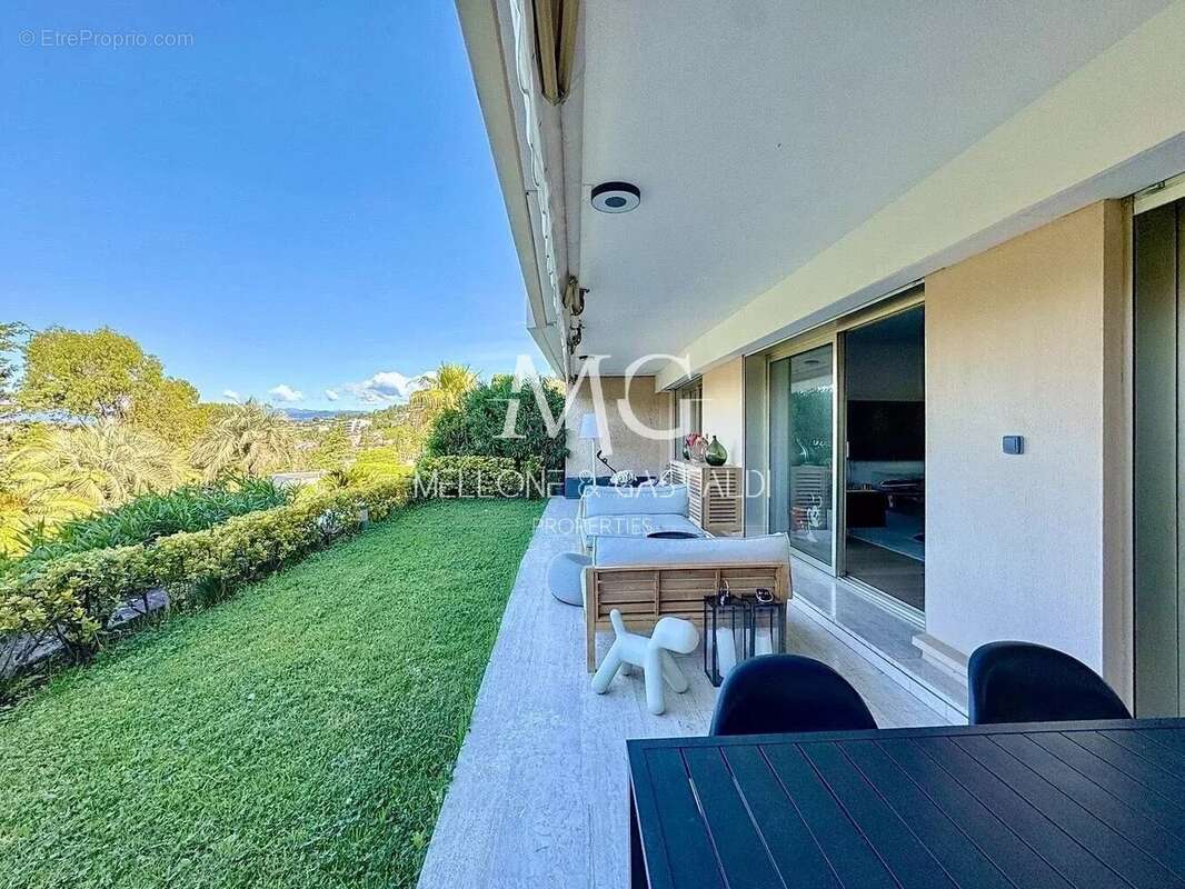 Appartement à LE CANNET