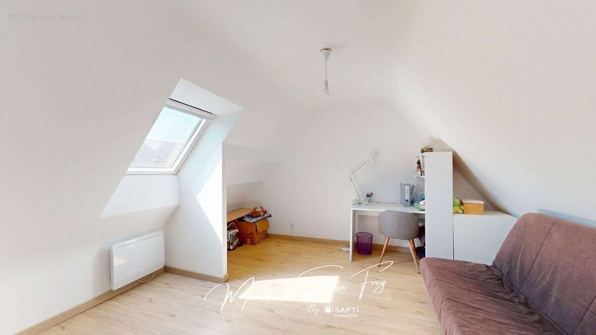 Maison 145 m² à Cavan  - photo 9