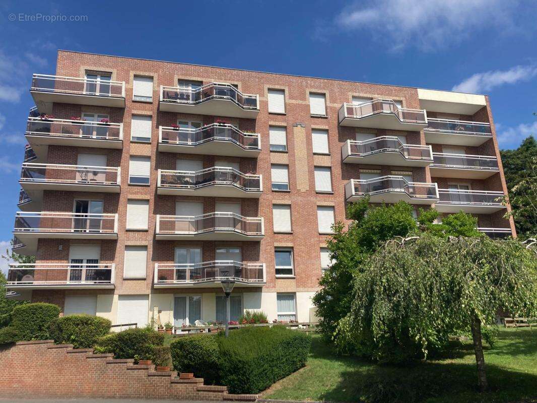 T4 87m2 avec balcon cave et garage - photo 2