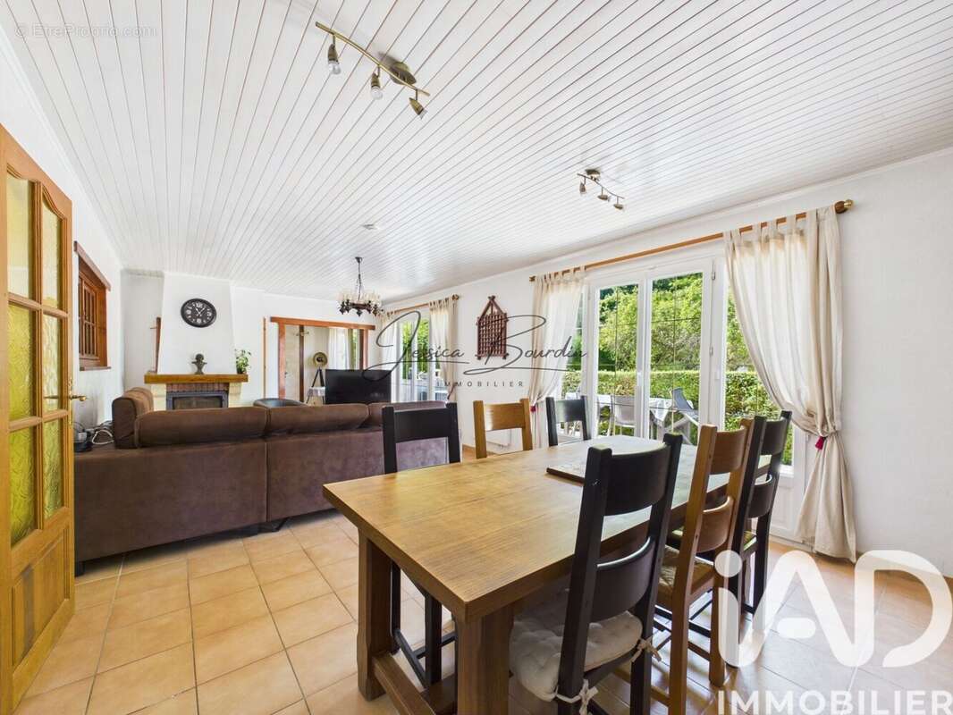 Photo 9 - Maison à VILLEMARECHAL