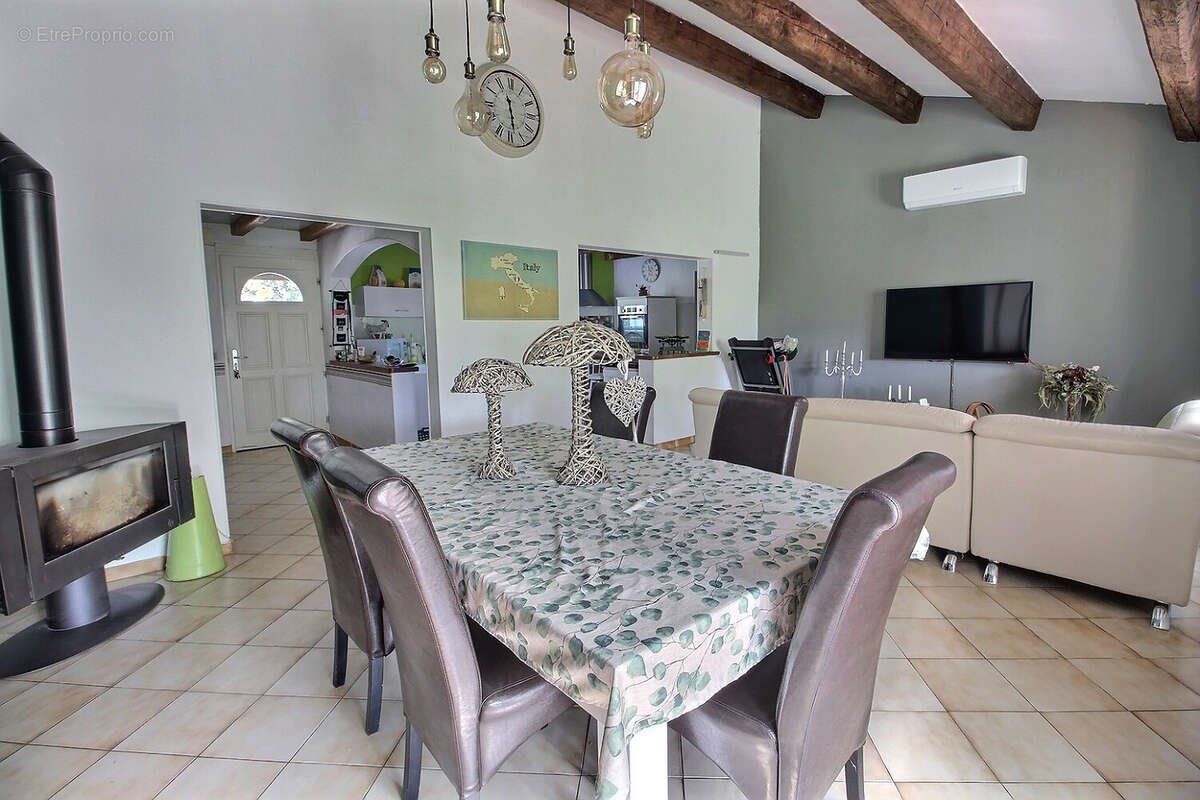 Maison à SAINT-MARTIN-DE-LONDRES