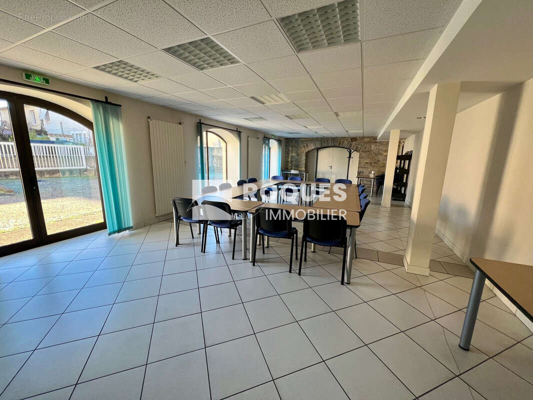  IMMEUBLE de 600 m2 sur 3 niveaux avec parking - photo 6