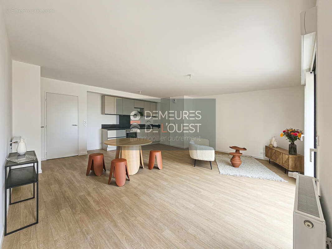 Maison de ville neuve 129 m2 située en plein centre-ville de Liffré - 7 pièces. - photo 20