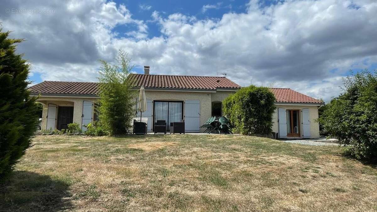 Photo 2 - Maison à SAINT-GEORGES-DE-BAROILLE