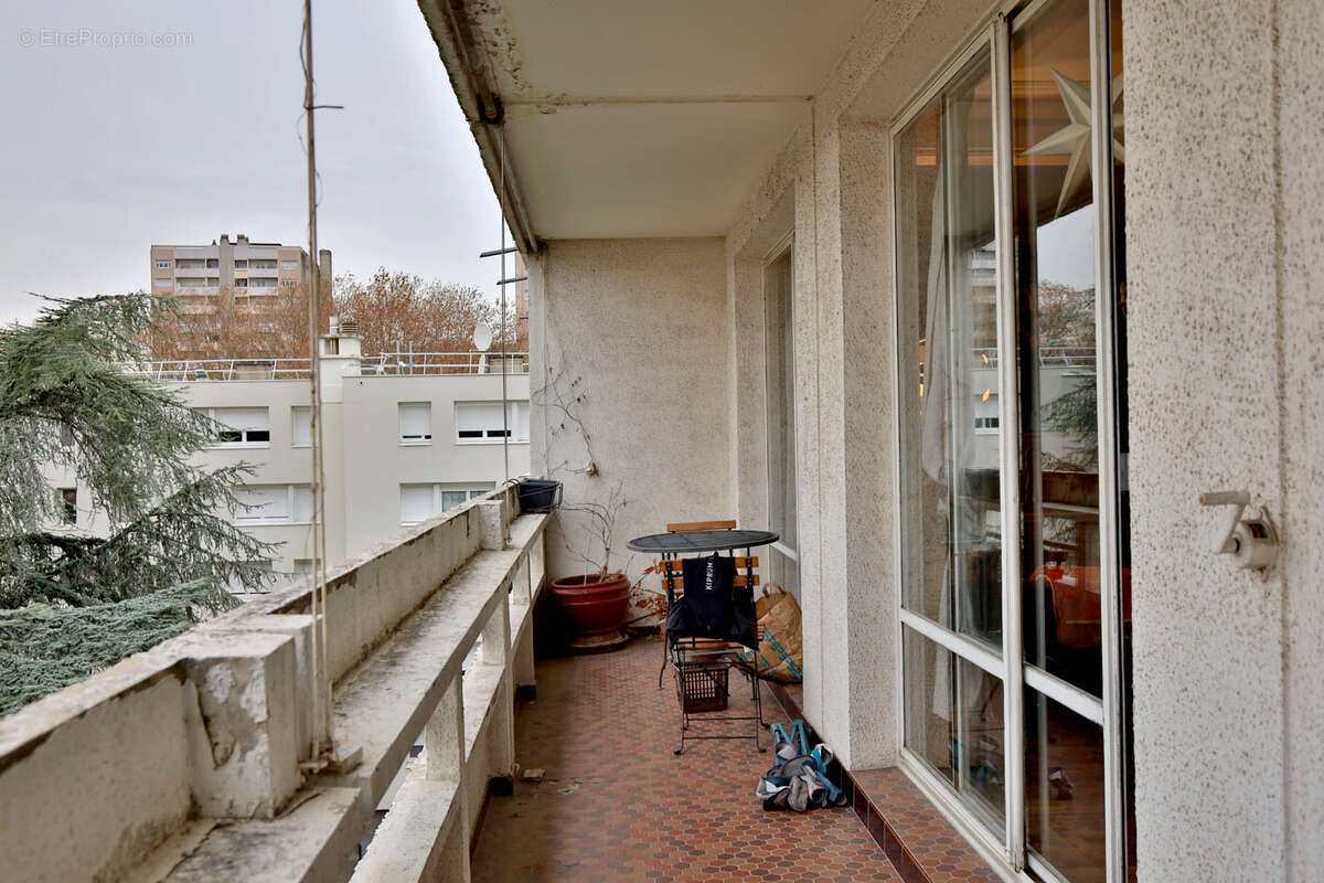 Appartement T3 - 72,42m2 habitables - Balcon - Cave - photo 17