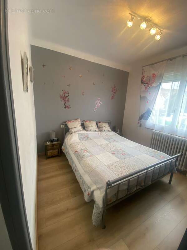 Maison à DECAZEVILLE