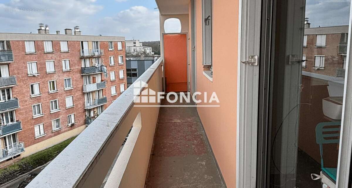 Appartement à STAINS