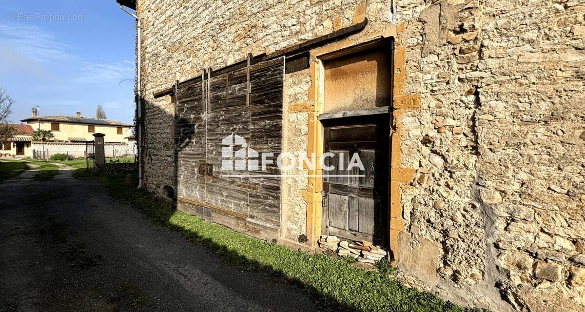 Maison à SAINT-DIDIER-DE-FORMANS