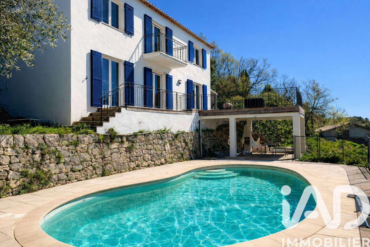 Photo 2 - Maison à CHATEAUNEUF-GRASSE