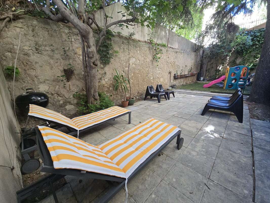 Appartement à MARSEILLE-6E