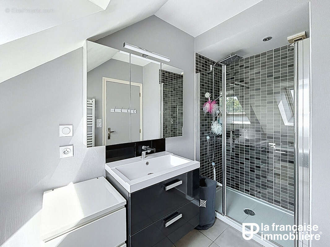 Maison à LA BOUEXIERE